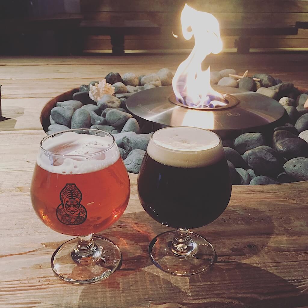 美國 BALLAST POINT｜ Aloha Sculpin 左邊那杯